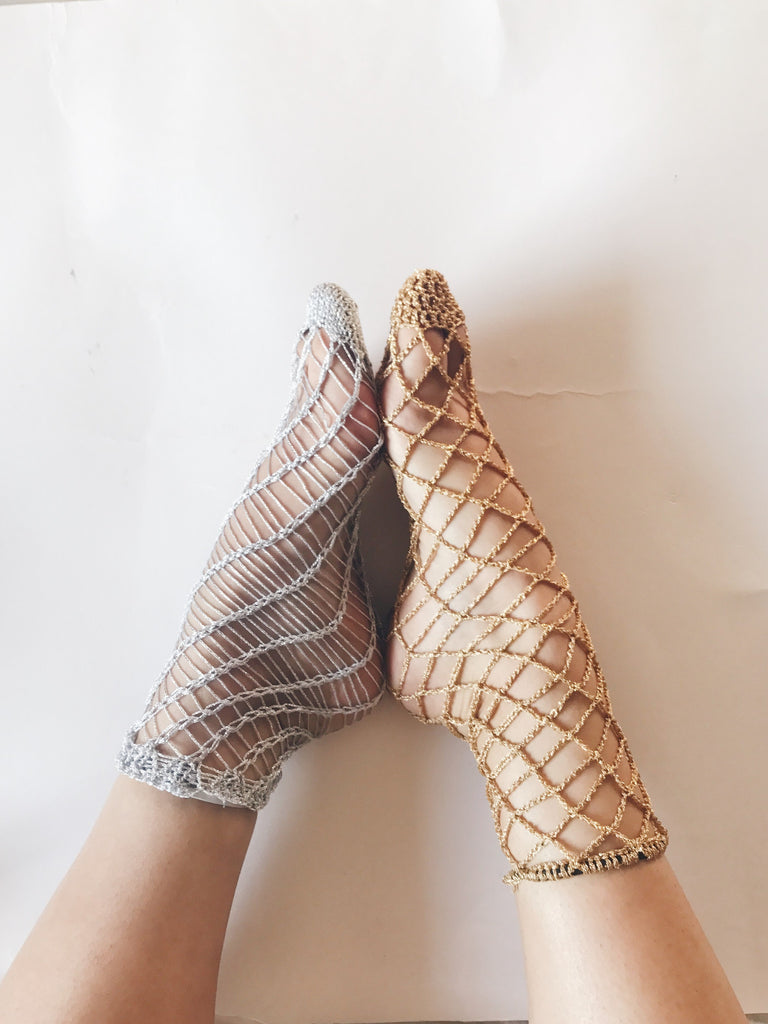 Crochet your own Sparkly Fishnet Socks